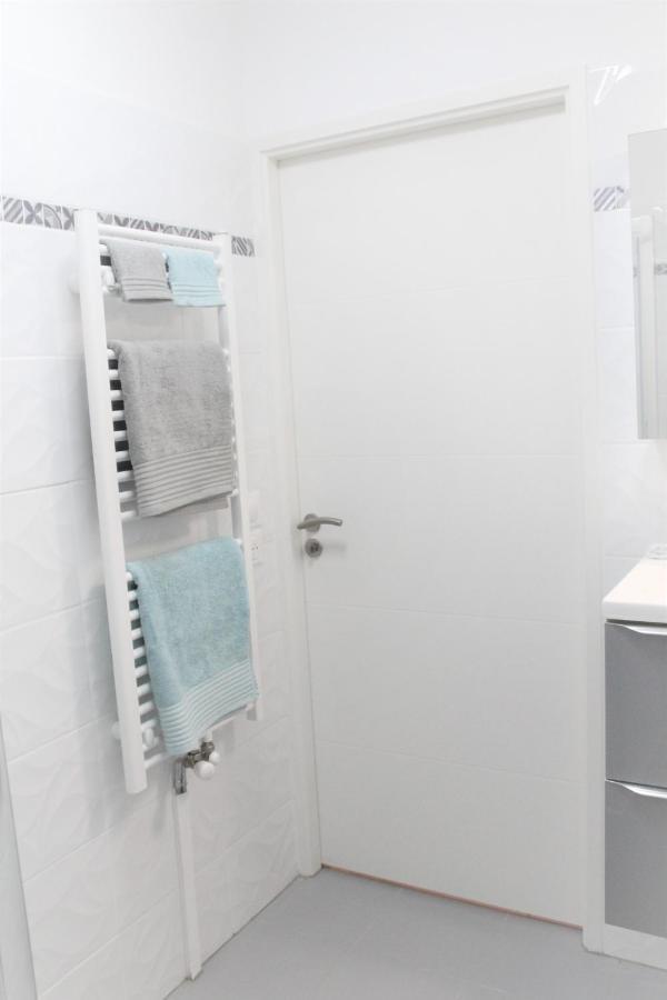 Appartement Tout Equipe, Cosy Saint-Denis  Ngoại thất bức ảnh
